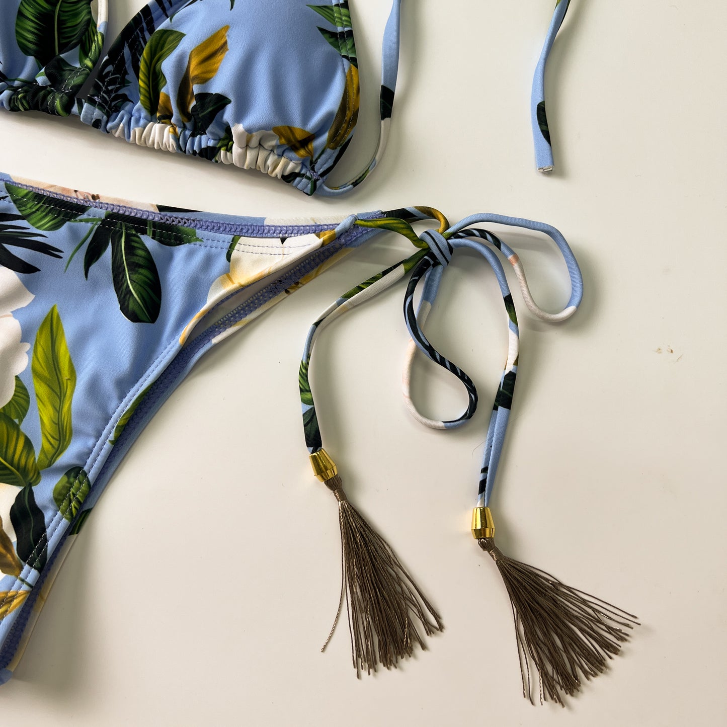 Bikini Azul Floral con Cordones