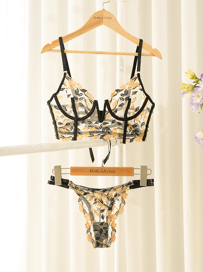 Conjunto de lencería Charlotte (negro y dorado)